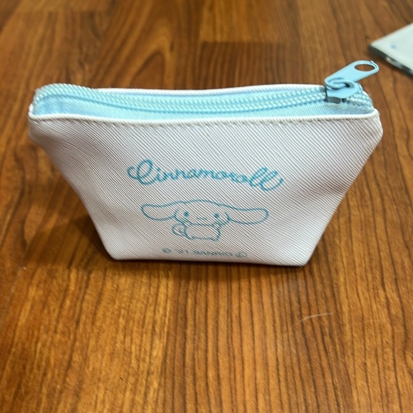 Sanrio Bundle of 3 Zippered Pouches Cinnamon Roll & Assorted Characters - Picture 2 of 12